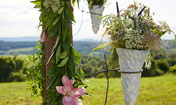 Floral Arrangement, wedding reception, outdoor, vase