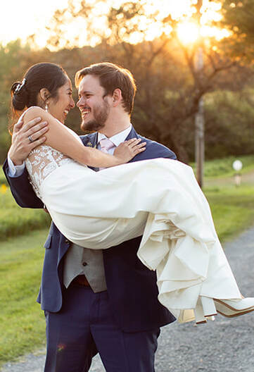 Couples portrait, bride and groom, first look, wedding dress, outdoor wedding