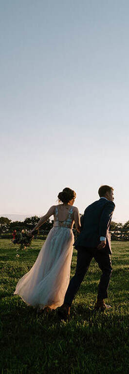 Couples Portrait, wedding, bride and groom, bouquet, outdoor wedding