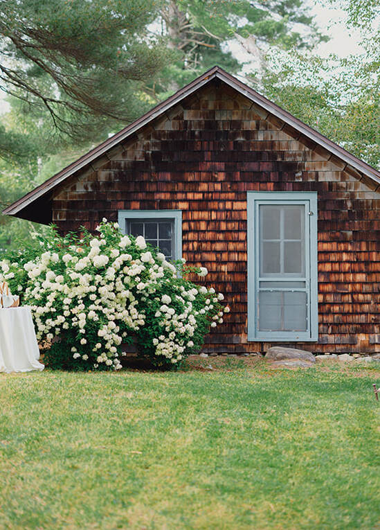 wedding, cabin, flowers, outdoor venue