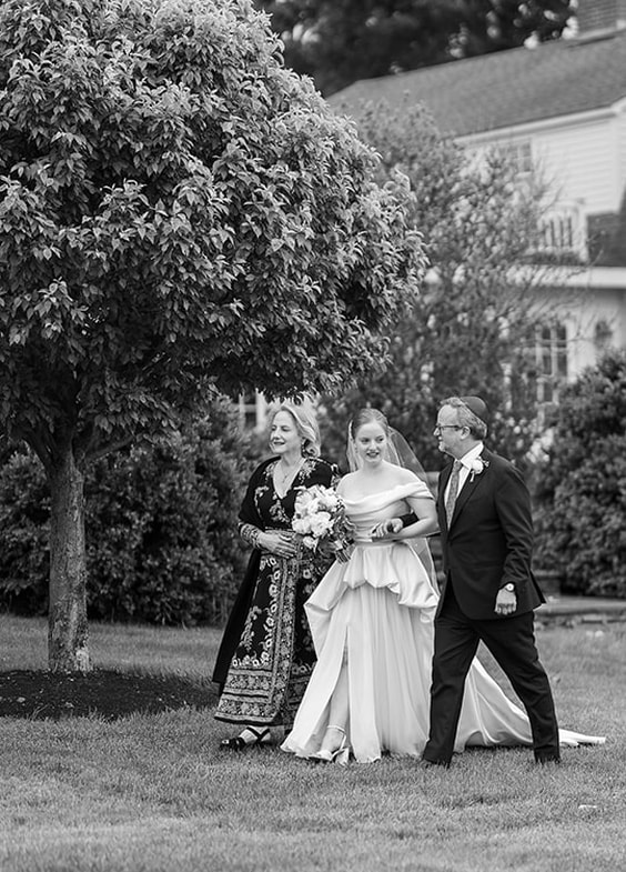 outdoor wedding ceremony, parents, bride, portrait