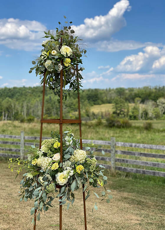 Florals, wedding ceremony