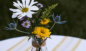 Floral Arrangement, tablescape, outdoor wedding