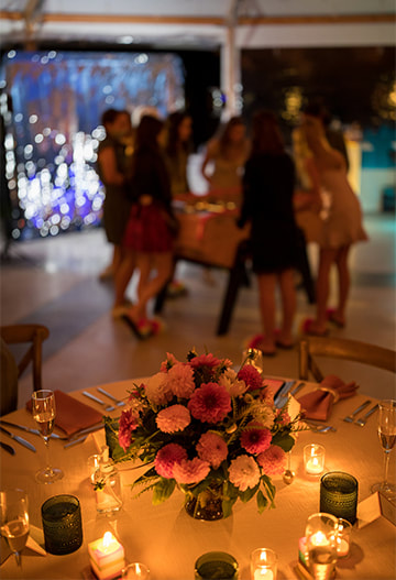 Escort table floral arrangement