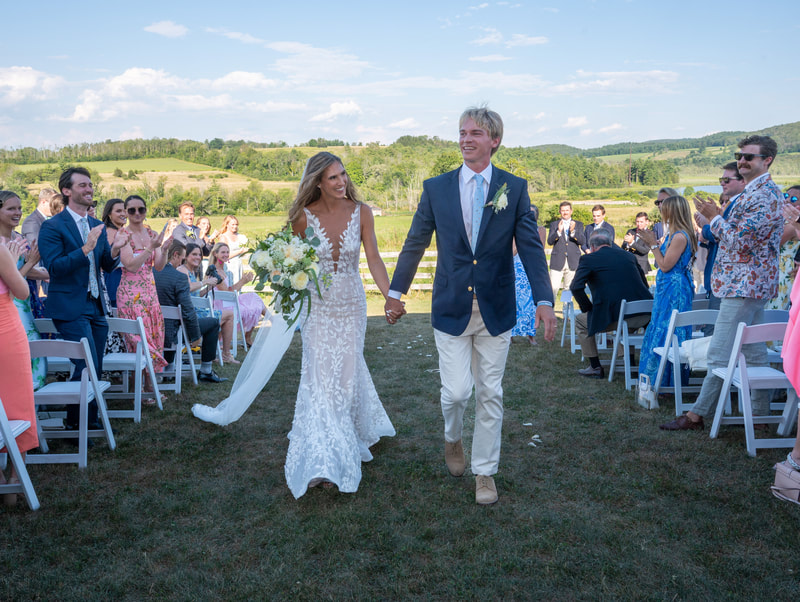 
Fairfield Farm Wedding
MACKENZIE + WILL  |  Lakeville • Connecticut
