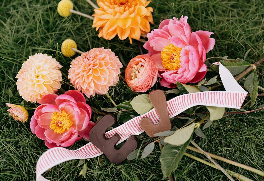 Wedding ceremony, favors, floral arrangement