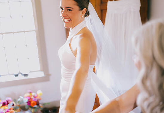 bride, Portrait, dress, getting ready, veil