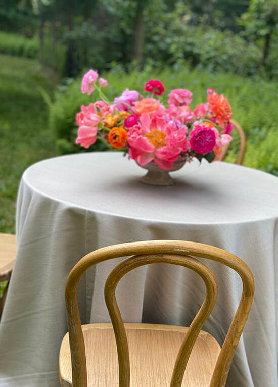 florals, seating, tablescape, private wedding venue