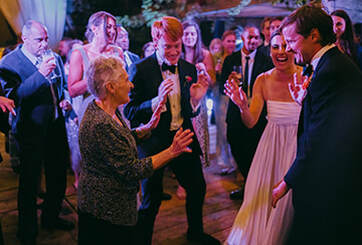 wedding reception, dance, drinks, guests, bride and groom